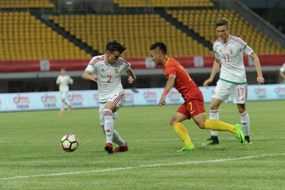 时期的表现, com