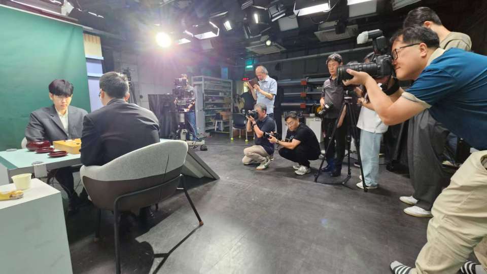 src, 日预告, inews